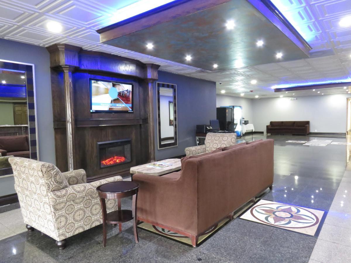 American Inn & Suites Ferndale Екстериор снимка