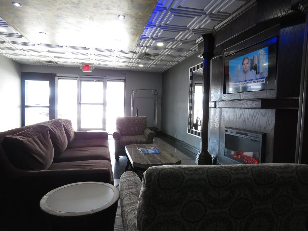 American Inn & Suites Ferndale Екстериор снимка