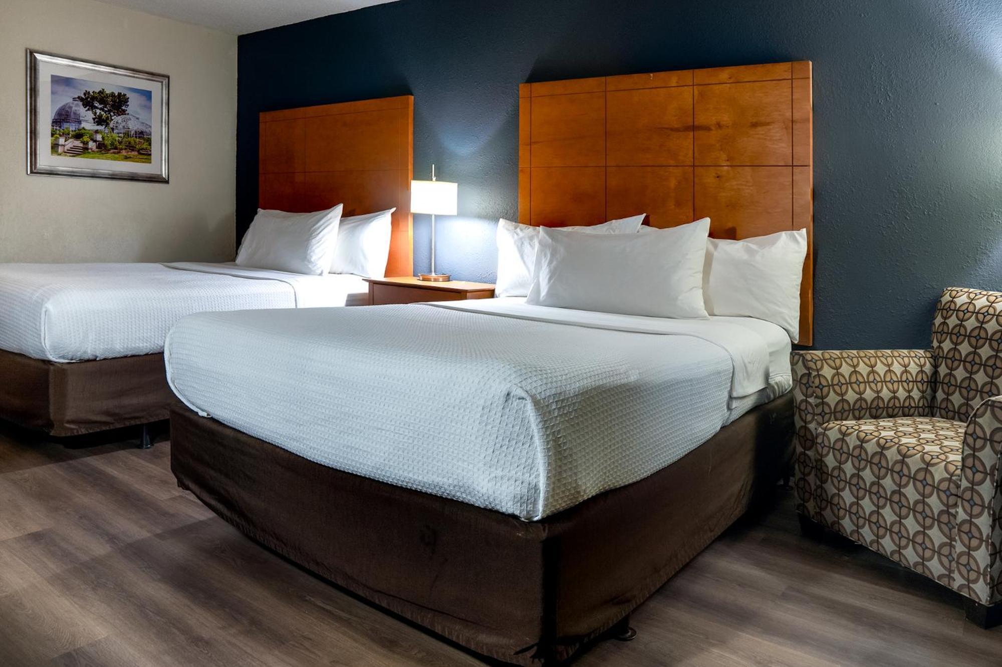 American Inn & Suites Ferndale Екстериор снимка